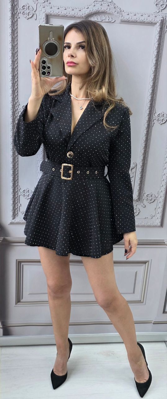 Salopetă cu pantaloni scurți Scarlet