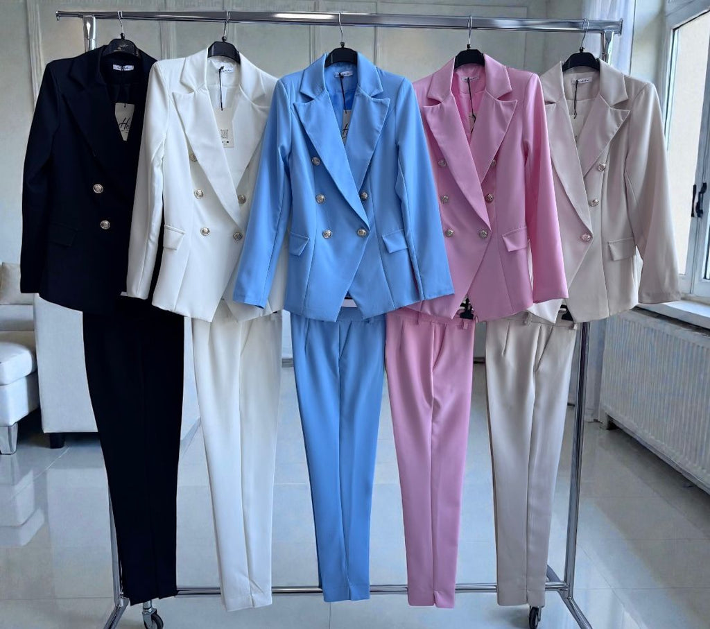 Serie 4 costume elegante cu butoni aurii Precious