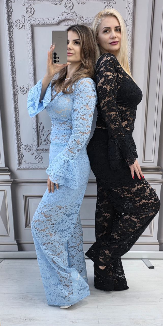 Compleu din dantela Paris