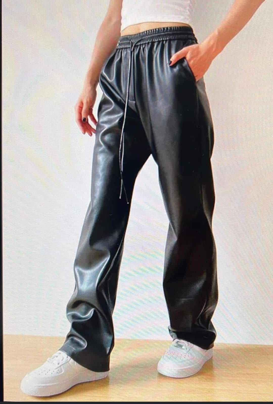 Serie 6 pantaloni drepti din piele ecologica Carina