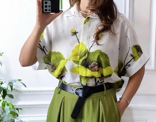 Camasa cu imprimeuri florale pe croi larg Matilda