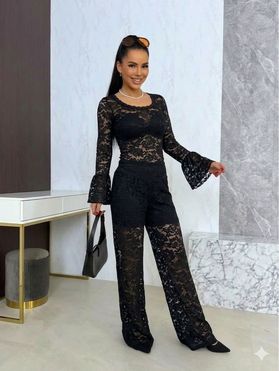 Compleu din dantela Paris