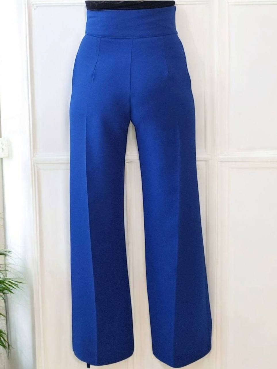 Pantaloni cu talie inalta si nasturi Monica