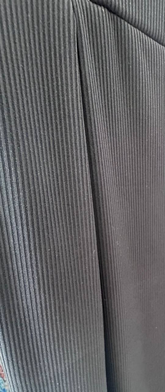 Compleu accesorizat din material striat