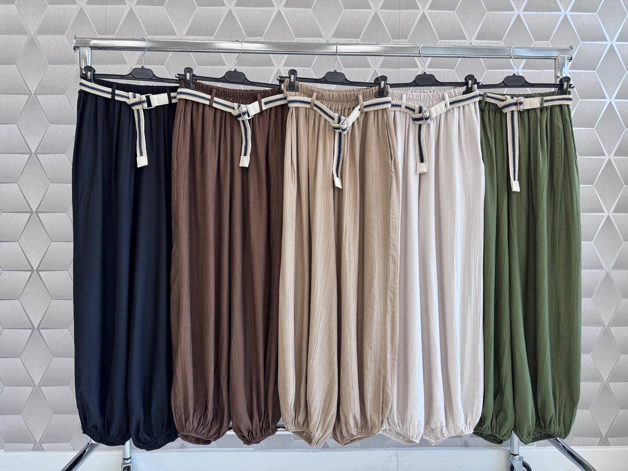 Pantaloni largi din vascoza Monique