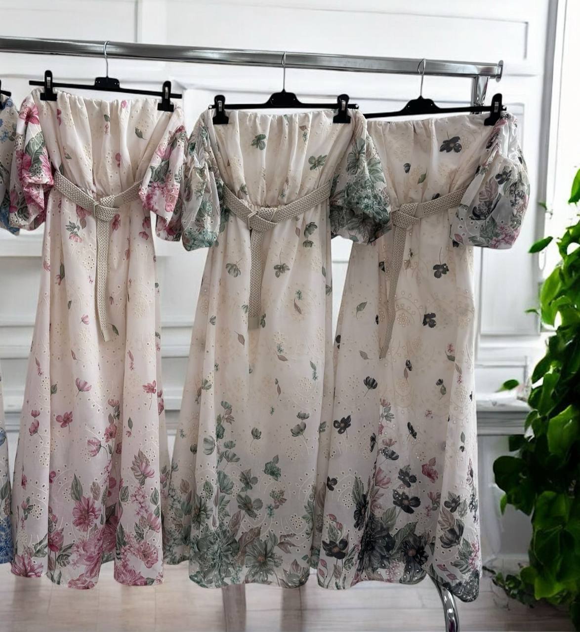 Rochie din bumbac cu broderie Kriss